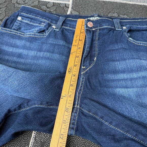 Levi Strauss Womens Size 20M Blue Signature Curvy Straight Jeans Dark Wash Denim - Picture 5 of 10